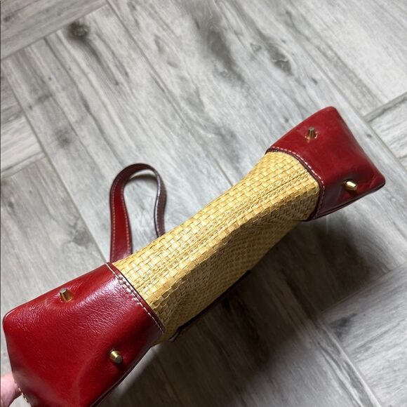 Kenneth Cole Red and Tan Shoulder Bag - Picture 3 of 10